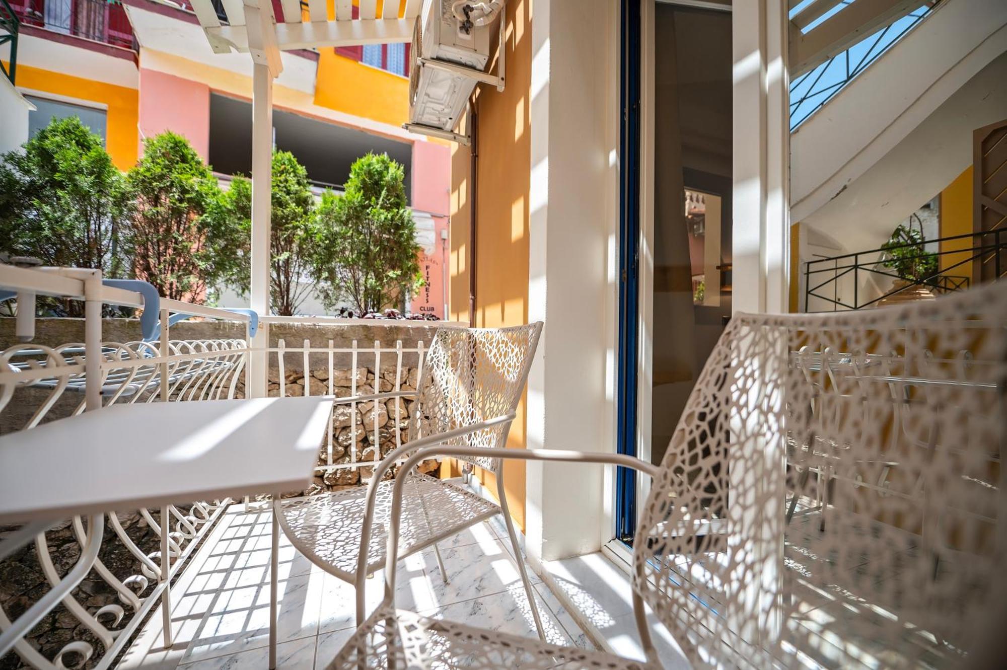 Astra Apartment Parga Luaran gambar