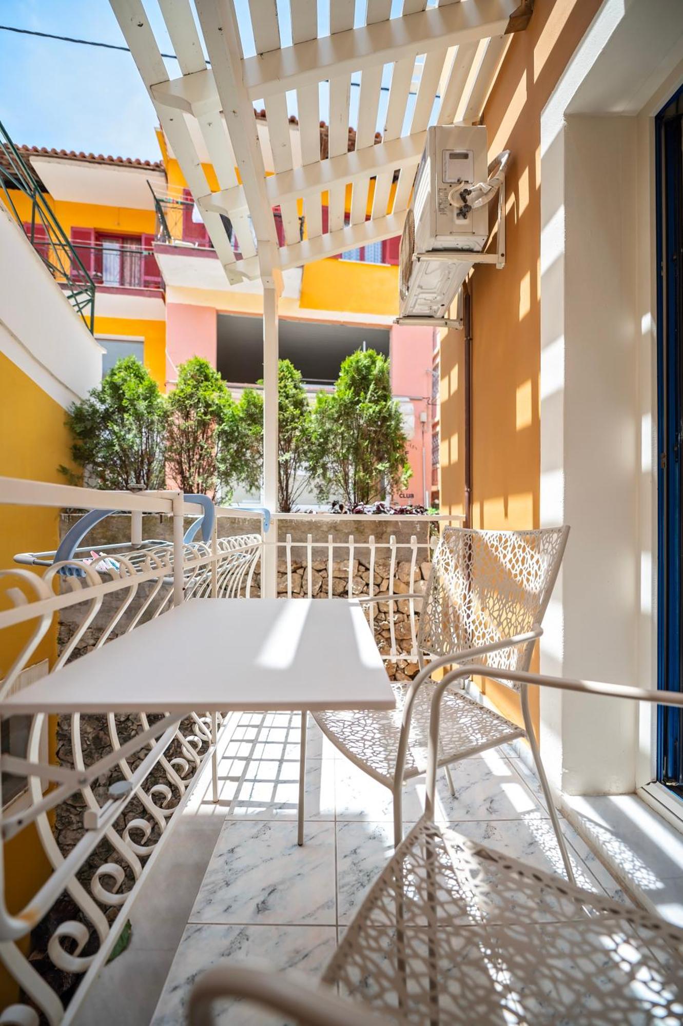 Astra Apartment Parga Luaran gambar